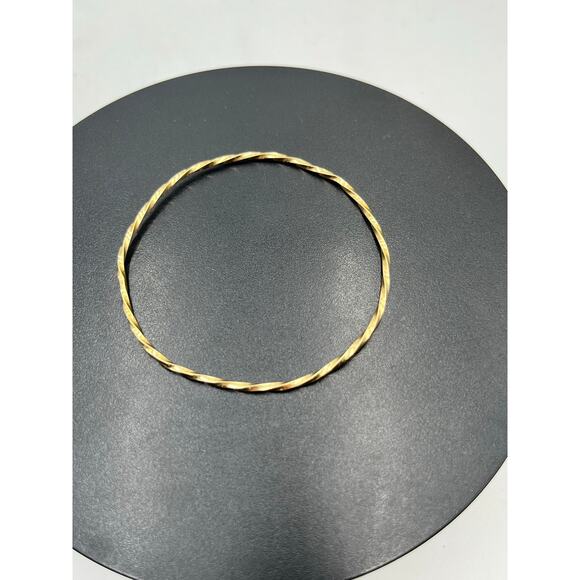 14K Yellow Gold Twisted Bangle Bracelet 8" Slip-On Acid Tested Estate Jewelry - Picture 6 of 9